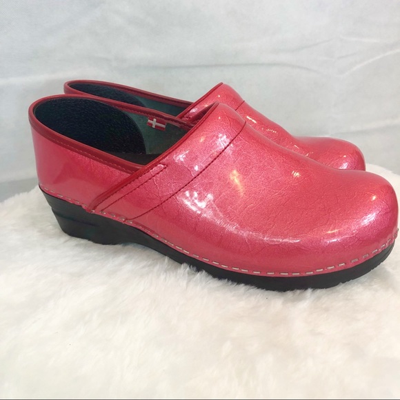 pink sanita clogs